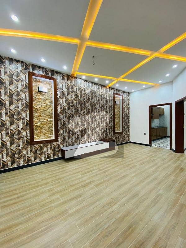ورسک روڈ پشاور میں 6 کمروں کا 5 مرلہ مکان 2.0 کروڑ میں برائے فروخت۔