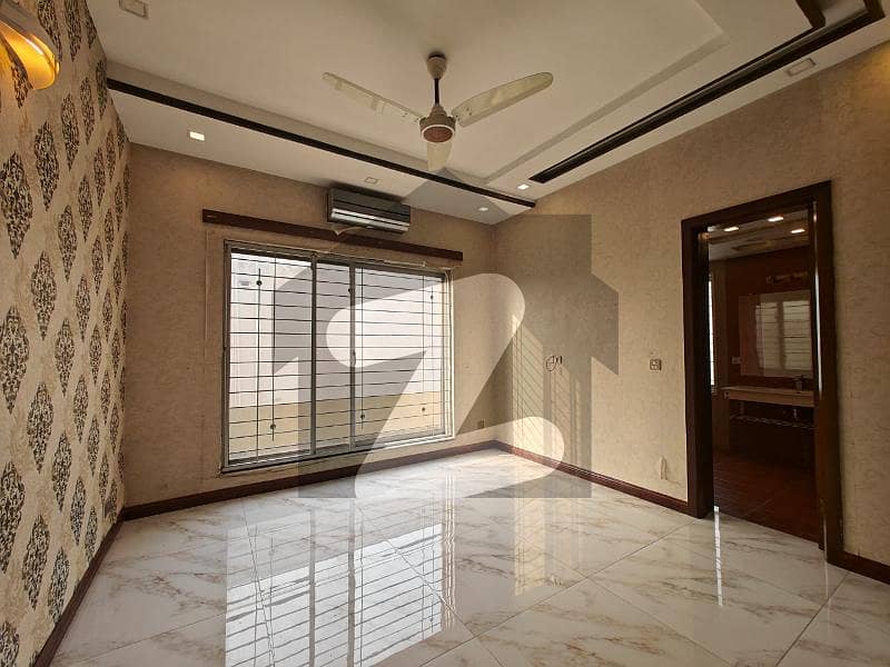 One Kanal Six Year Very Attractive Location Old House Is Available For Sale At Very Reasonable Demand In DHA Phase 5 Lahore.