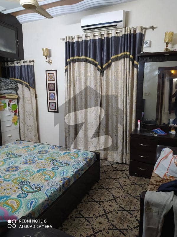 نارتھ کراچی کراچی میں 6 کمروں کا 5 مرلہ مکان 2.6 کروڑ میں برائے فروخت۔