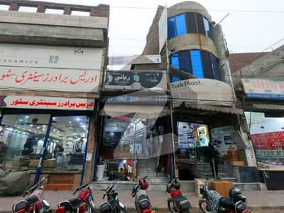 مزنگ چونگی مزنگ,لاہور میں 3 مرلہ دکان 4.5 کروڑ میں برائے فروخت۔
