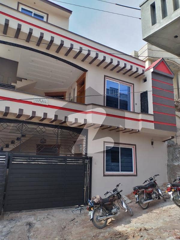 ڈیفنس روڈ راولپنڈی میں 4 کمروں کا 5 مرلہ مکان 1.7 کروڑ میں برائے فروخت۔