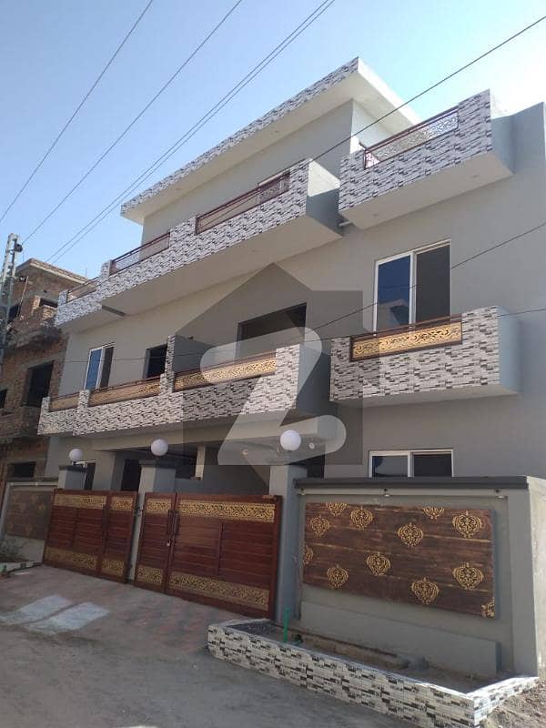 ڈیفنس روڈ راولپنڈی میں 4 کمروں کا 5 مرلہ مکان 2.1 کروڑ میں برائے فروخت۔