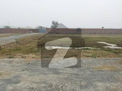 گجّومتہ لاہور میں 3 کنال صنعتی زمین 4.35 کروڑ میں برائے فروخت۔