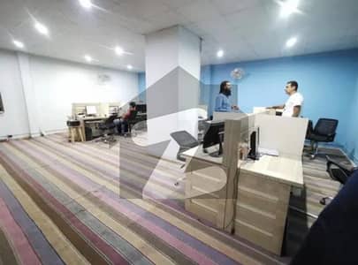 Beautiful Office Hall 3rd Floor Available For Rent 6 Marla 1500 Secure Fit Area Kohinoor Plaza Jarawa Wala Road Faisalabad
