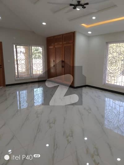 5 Bedroom Beautifull Brand New House For Rent