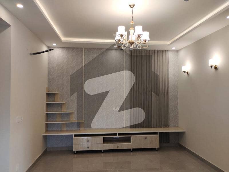 10 Marla Full House Available For Rent In Lake City Sector M7 Block B