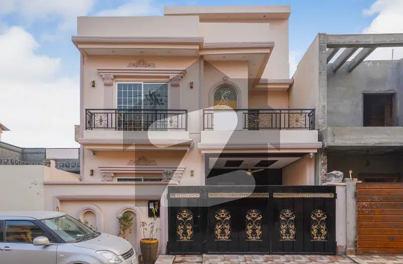 7.5 Marla Brand New Luxury House For SALE In Johar Town Phase 2