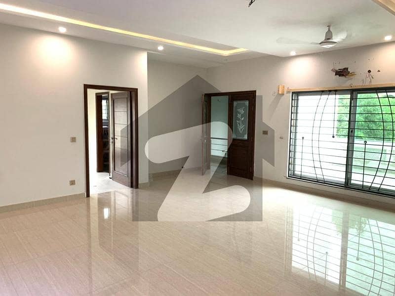 PRIME LOCTION ONE KANAL UPPER PORTION AVAILABLE FOR RENT IN DHA PHASE 2.