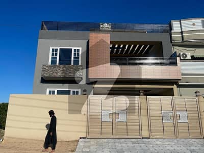 10 Marla Brand New House For Sale In Regi Model Town Zone 3