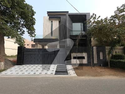 Prime Location House For Sale In Rs. 71500000