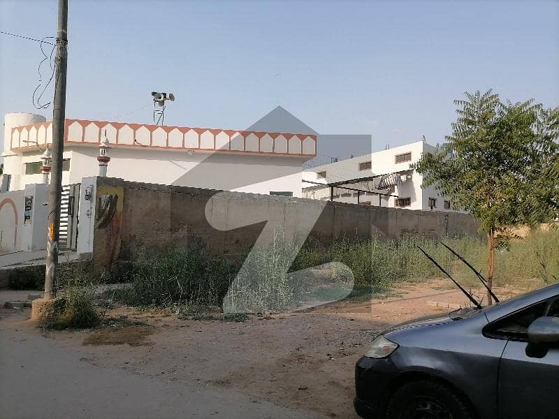 A Stunning Residential Plot Is Up For Grabs In Gulshan-E-Kaneez Fatima - Block 4 Karachi