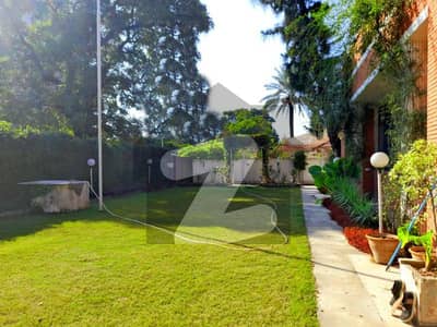 Main Margalla Road 2 Kanal Old House Is For Sale