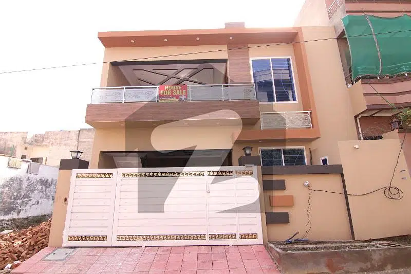A Brand New 6 Marla One And Half Storey House For Sale