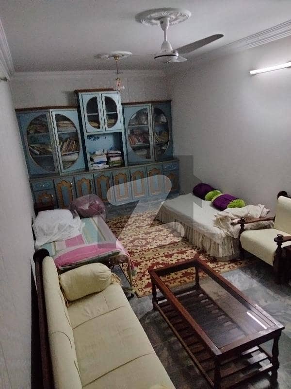 حیات آباد فیز 6 - ایف6 حیات آباد فیز 6,حیات آباد,پشاور میں 6 کمروں کا 5 مرلہ مکان 2.8 کروڑ میں برائے فروخت۔