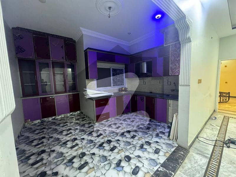بھٹائی کالونی - بلاک ڈی بھٹائی کالونی,کورنگی,کراچی میں 3 کمروں کا 1 مرلہ مکان 40.0 ہزار میں کرایہ پر دستیاب ہے۔