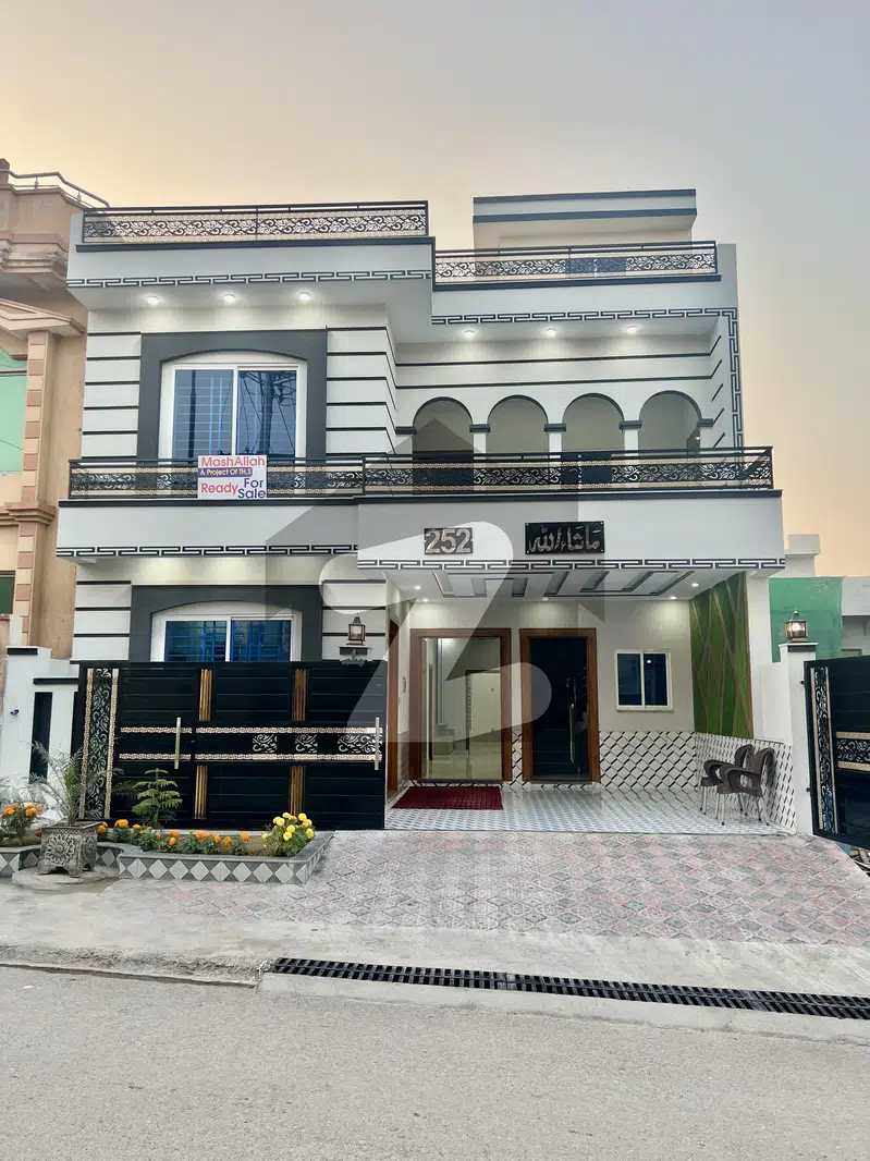 7 MARLA BRAND NEW DESIGNER HOUSE FOR SALE IN C BLOCK