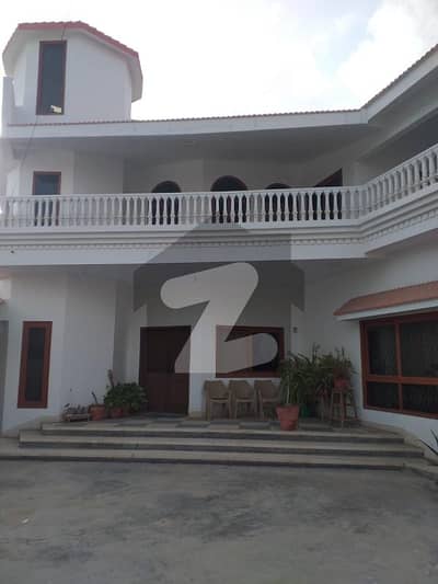 600 Yards Beautiful Mainanted Bungalow In Dha Phase 7