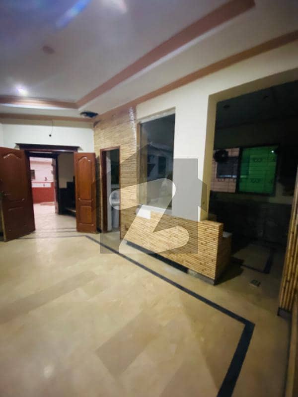 سبزہ زار سکیم ۔ بلاک کے سبزہ زار سکیم,لاہور میں 4 کمروں کا 10 مرلہ مکان 82.0 ہزار میں کرایہ پر دستیاب ہے۔
