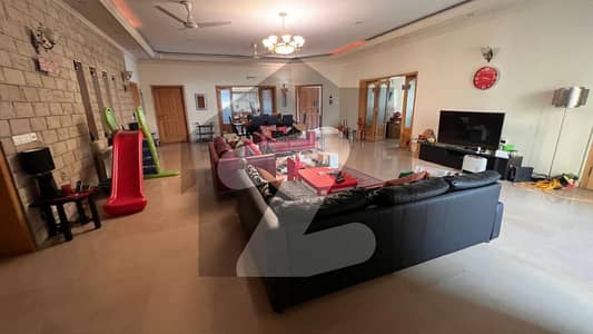 1 Kanal , Triple Storey Designer House Good Location.