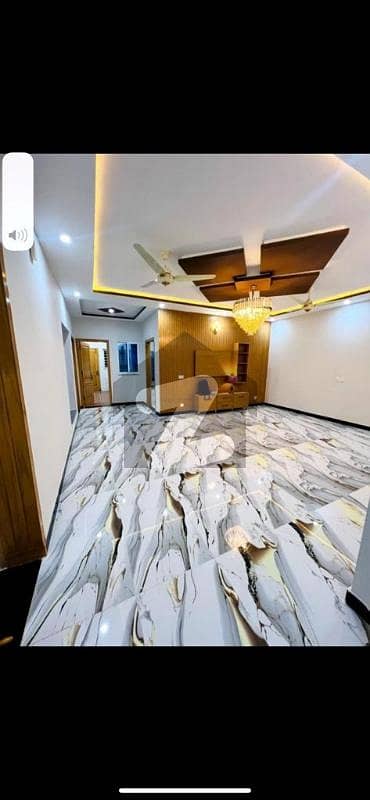 فیصل ٹاؤن - ایف ۔ 18 اسلام آباد میں 6 کمروں کا 8 مرلہ مکان 3.1 کروڑ میں برائے فروخت۔