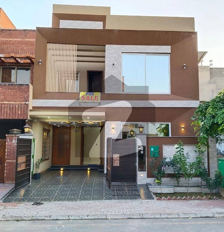 5 Marla House With Gas For Sale In AA Block Sector D Bahria town Lahore