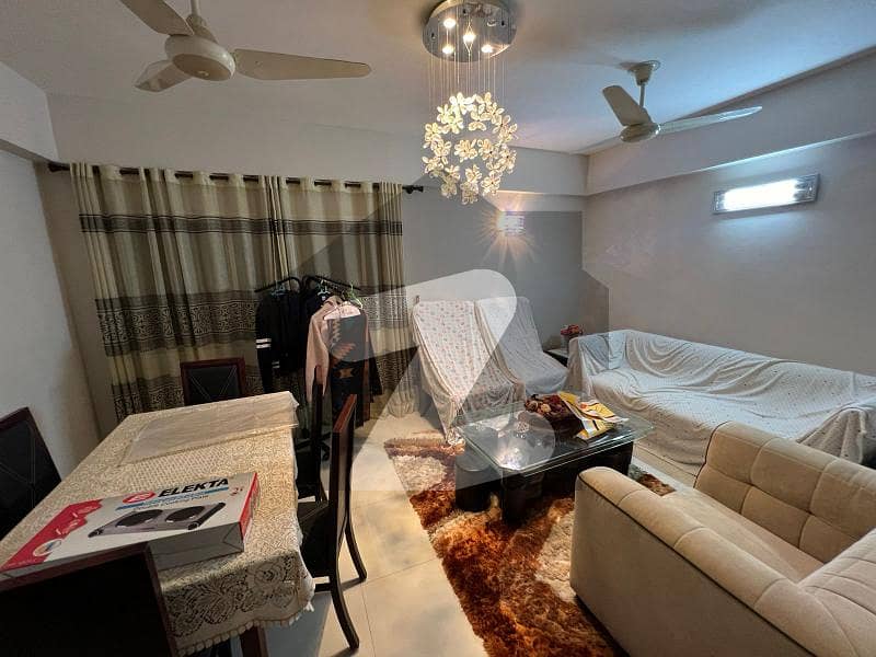 کلفٹن کراچی میں 2 کمروں کا 6 مرلہ فلیٹ 3.0 کروڑ میں برائے فروخت۔