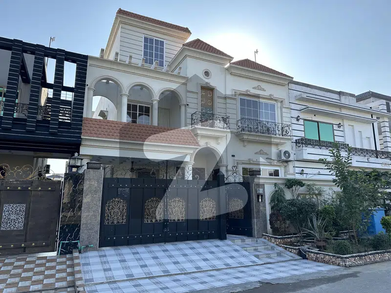 10 Marla Beautiful House For Rent In Citi Housing Sialkot