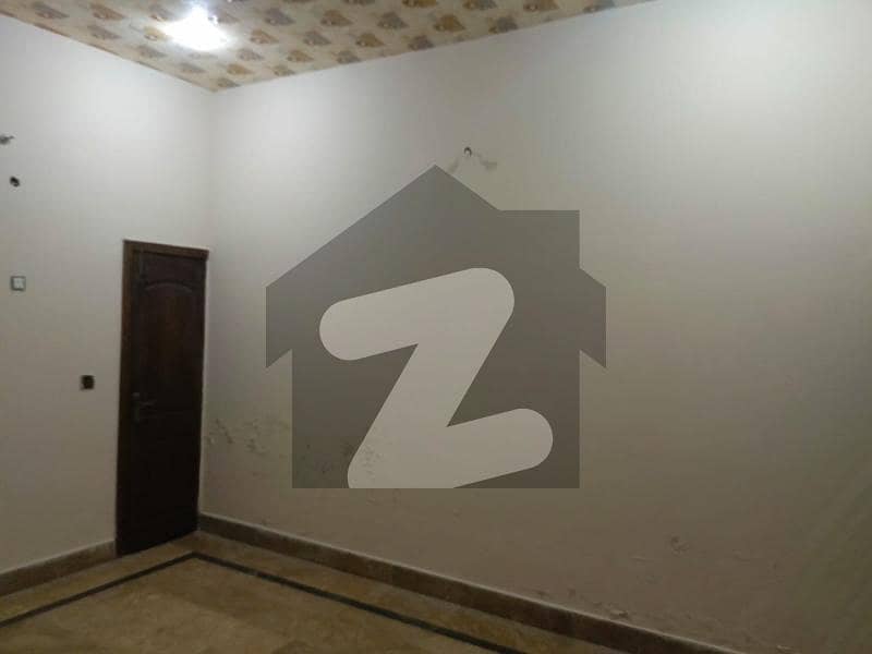 الرحمان گارڈن فیز 2 الرحمان گارڈن,لاہور میں 2 کمروں کا 8 مرلہ زیریں پورشن 45.0 ہزار میں کرایہ پر دستیاب ہے۔