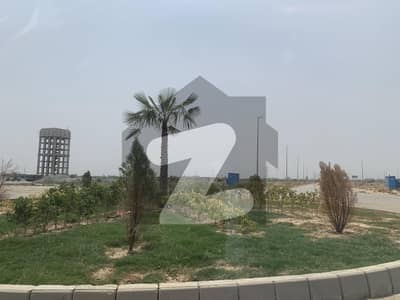 5 MARLA RESIDENTIAL FACING PARK PLOT ON COST OF LAND PLOT IN BLICK "4S" IS FOR SALE