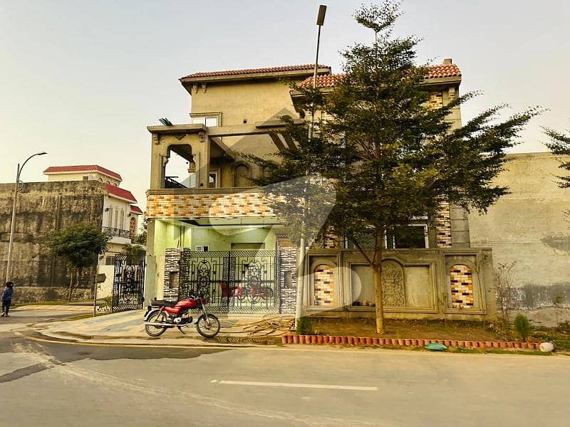 الرحمان گارڈن فیز 7 الرحمان گارڈن,لاہور میں 3 مرلہ رہائشی پلاٹ 15.75 لاکھ میں برائے فروخت۔