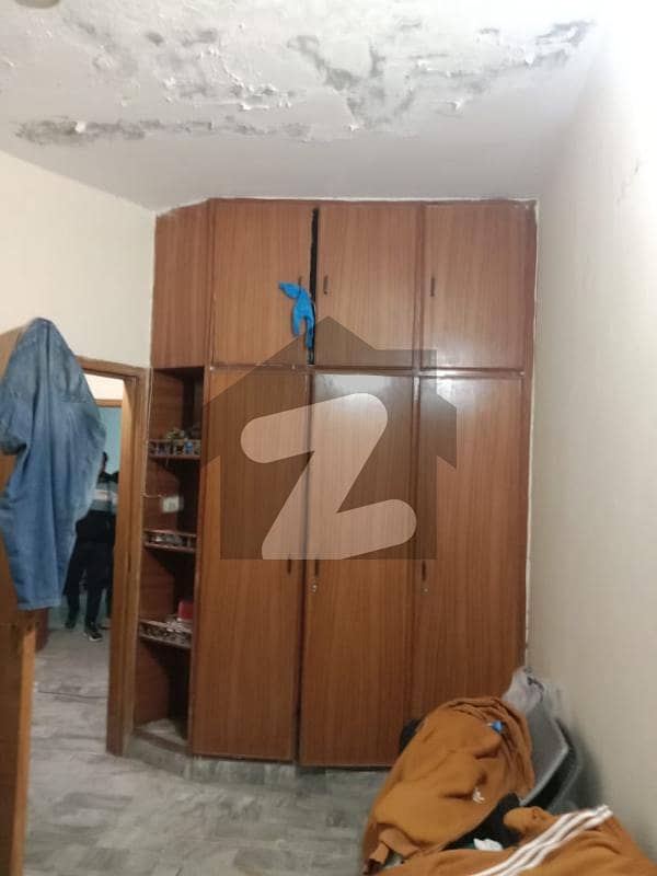 مصطفیٰ ٹاؤن لاہور میں 2 کمروں کا 3 مرلہ مکان 1.5 کروڑ میں برائے فروخت۔