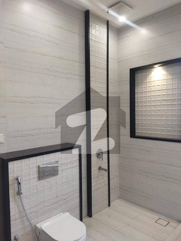 11 MARLA 6 BEDS ITALIAN HOUSE FOR SALE 11 MARLA 6 BEDS ITALIAN HOUSE FOR SALE