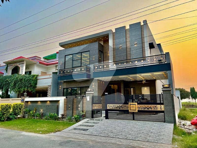 10 Marla House For Sale in G-13 Islamabad