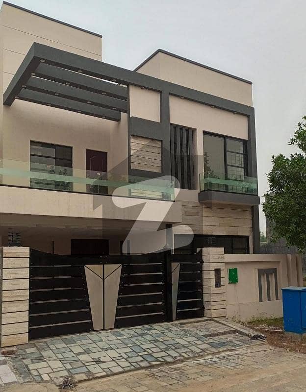 8 Marla Brand New House For Rent in D Block Bahria Orchard Lahore