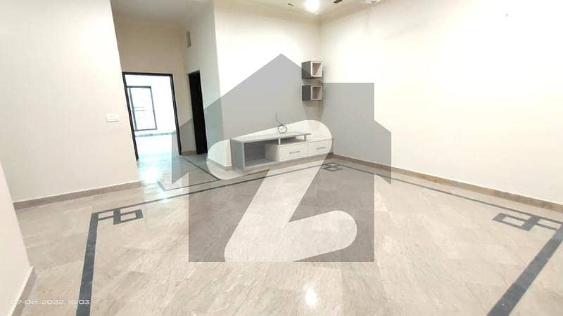 7.5 MARLA LOWER PORTION AVAILABLE FOR RENT IN JOHAR TOWN NEAR ALLAH HO CHOWK MARBAL FLOOR