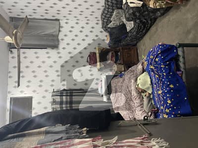 گرین ٹاؤن سیکٹر ڈی 2 لاہور میں 3 کمروں کا 2 مرلہ مکان 70.0 لاکھ میں برائے فروخت۔