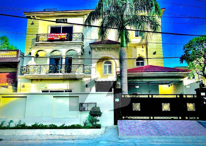 سیٹیلائیٹ ٹاؤن - بلاک بی سیٹیلائیٹ ٹاؤن,راولپنڈی میں 7 کمروں کا 18 مرلہ مکان 17.0 کروڑ میں برائے فروخت۔