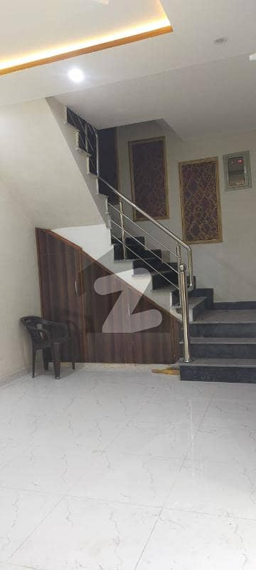 الحفیظ گارڈن - فیز 2 الحفیظ گارڈن,جی ٹی روڈ,لاہور میں 3 کمروں کا 5 مرلہ مکان 1.7 کروڑ میں برائے فروخت۔