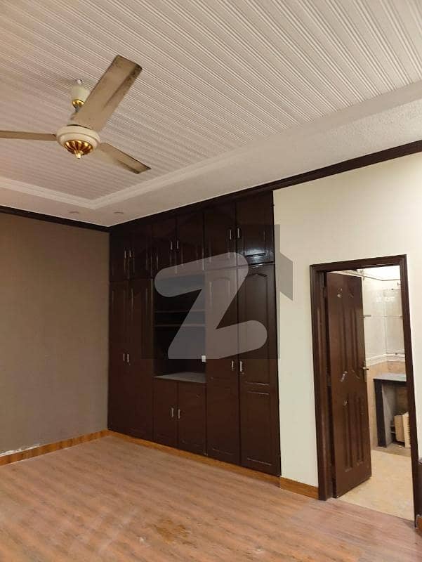 Fully Furnished Luxurious Accommodation In Gulberg Flat For Rent Fully Furnished Luxurious Accommodation In Gulberg Flat For Rent