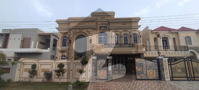 Wapda Town Phase 1 DOUBLE STOREY 1 Kanal House Available For Sale