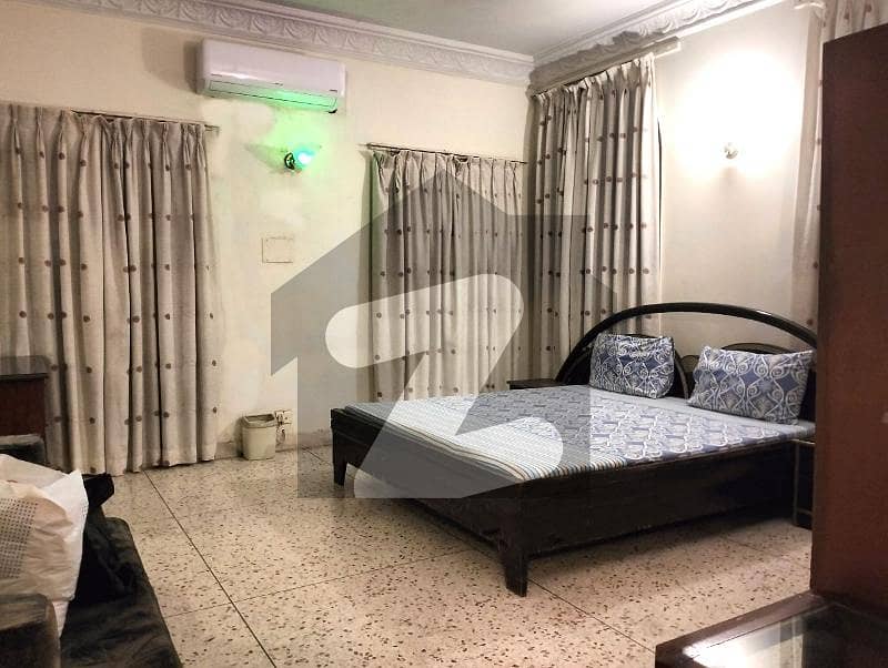 ڈی ایچ اے فیز 2 ڈی ایچ اے ڈیفینس,کراچی میں 5 کمروں کا 1 کنال مکان 12.5 کروڑ میں برائے فروخت۔