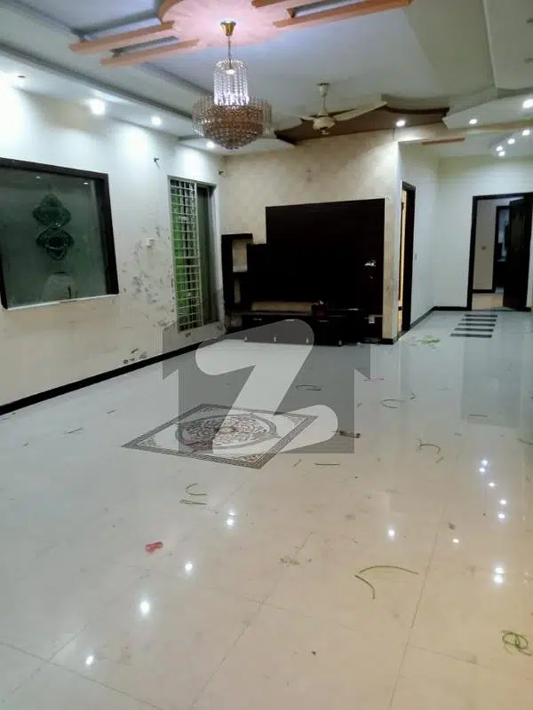 10 marla brand new type full house available for rent in near johertown double storey in Arcitect society lahore by fast property services lahore.