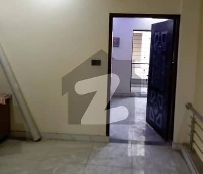الحمد پارک لاہور میں 4 کمروں کا 3 مرلہ مکان 1.05 کروڑ میں برائے فروخت۔