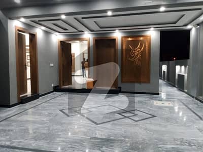 10 Marla Brand New Designer House For Rent