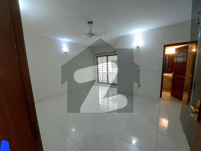 Prime location house available for rent in askari 11