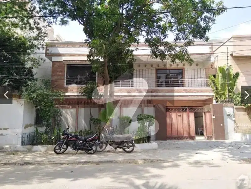 Ground + 1 House In Gulshan-e-Iqbal - Block 5 Sized 400 Square Yards Is Available