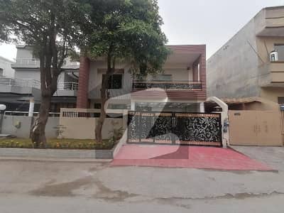 House Of 10 Marla In Gulraiz Housing Scheme Is Available