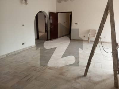 ڈی ایچ اے فیز 1 ڈی ایچ اے ڈیفینس,کراچی میں 5 کمروں کا 1 کنال مکان 8.5 کروڑ میں برائے فروخت۔