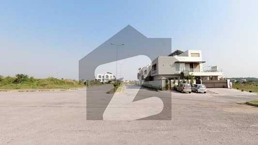 Sun-Facing 1 Kanal Residential Plot: Your Ideal Haven at Park Enclave 1, Islamabad!
                                title=