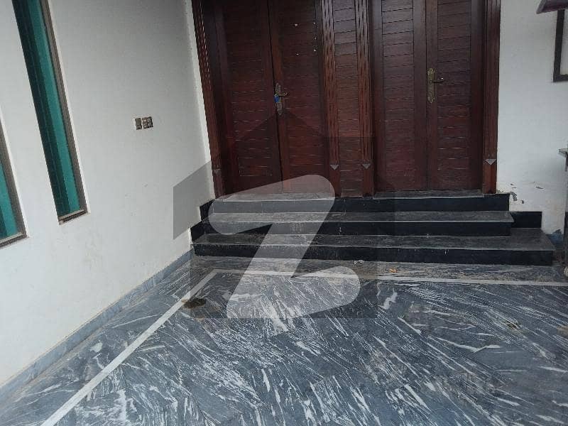 Tiles Floor, Sealing Roof, Well Furnished